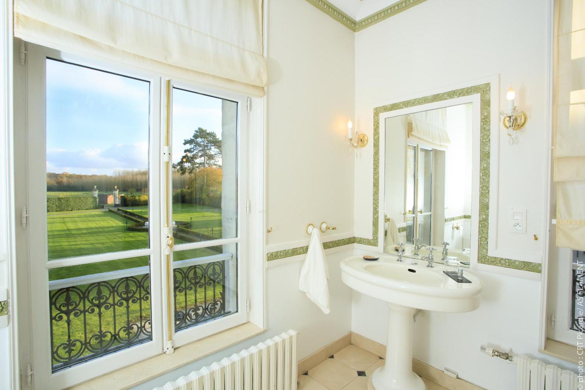 Bed and Breakfast Chateau De Breuil Bruyeres-et-Montberault Номер фото